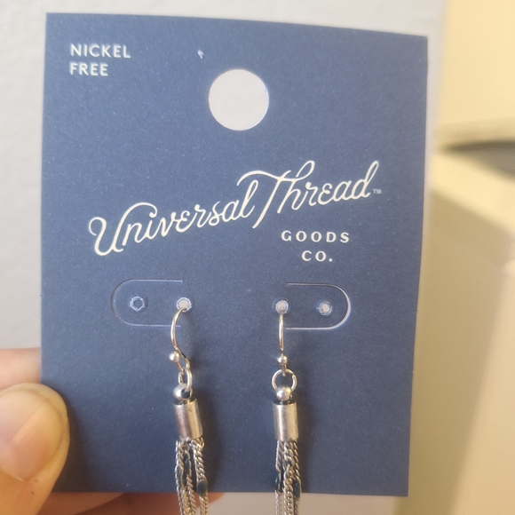 Universal threads metal dangling chain earrings Nickel Free - Picture 4 of 4